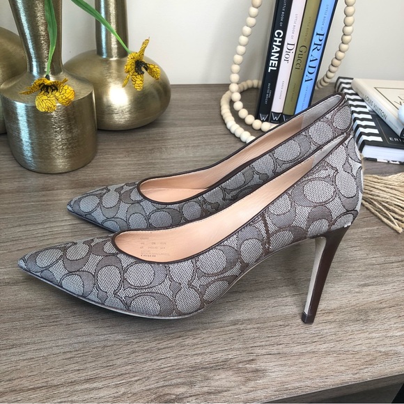 Coach Shoes - Coach Skyler Pump In Signature Jacquard Brown Pointed Toe Heels 8